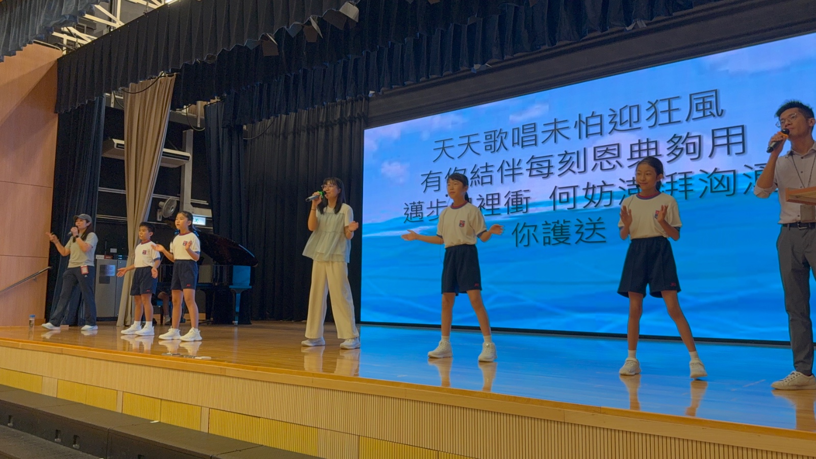 活出生命樂敬拜台上敬拜
